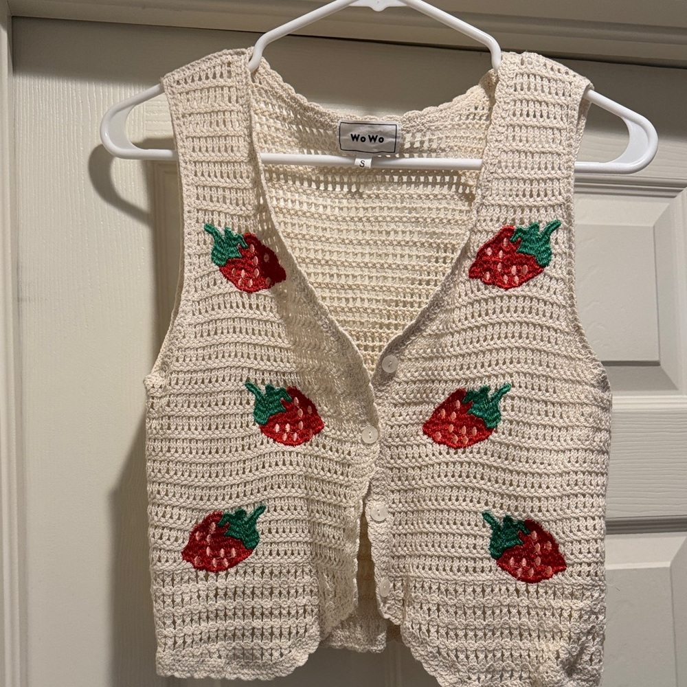 WoWo Cream Crochet Button Crop Top - Size S
